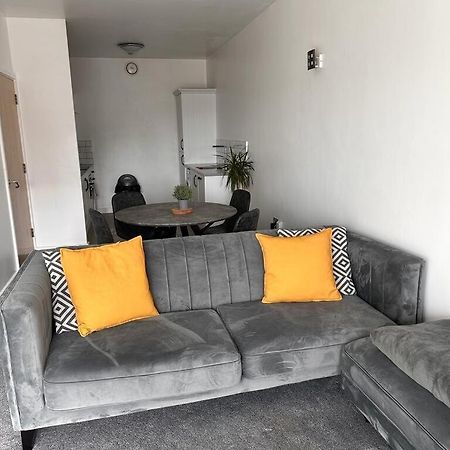 מילטון קינס Recently Refurbished Apt Central Mk Free Parking מראה חיצוני תמונה