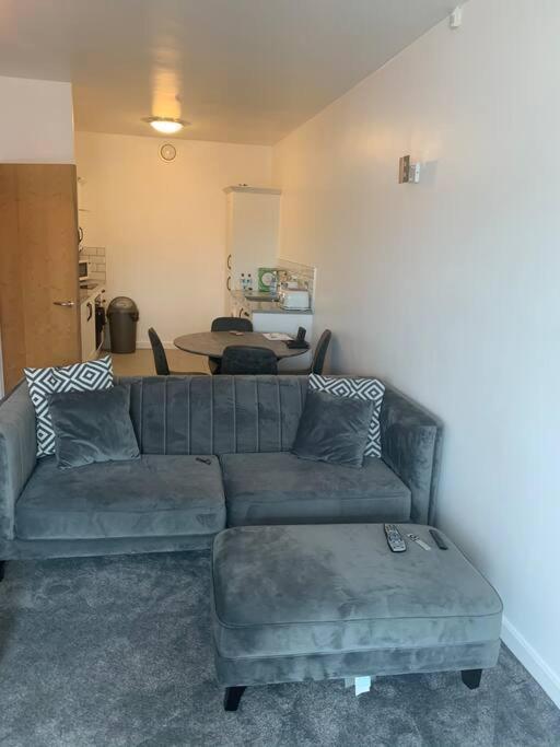 מילטון קינס Recently Refurbished Apt Central Mk Free Parking מראה חיצוני תמונה